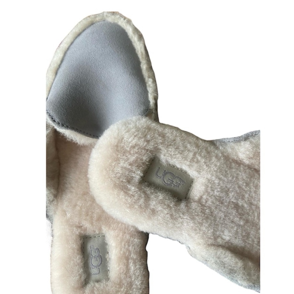 UGG SLIPPERS - Picture 2 of 5